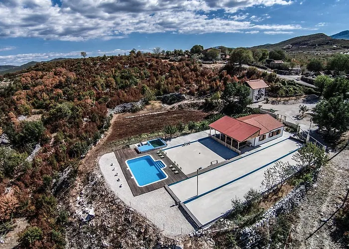 Poljicko Imanje Tatil Evi Donji Dolac