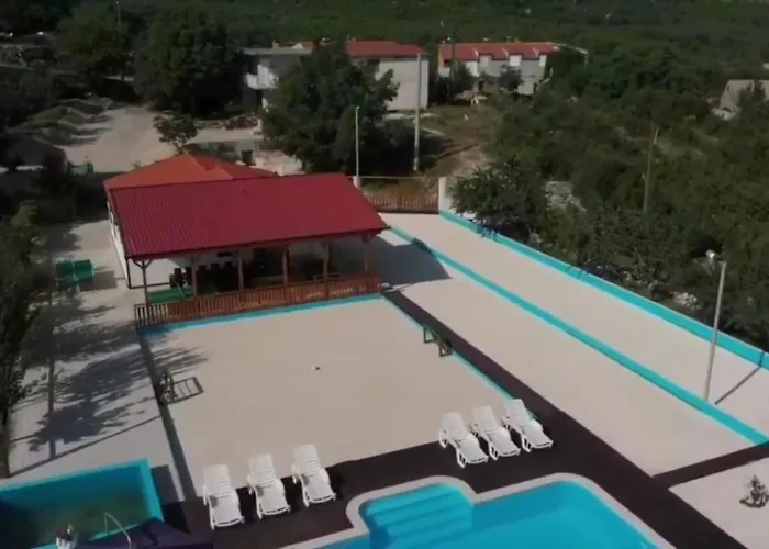 Poljicko Imanje Tatil Evi *